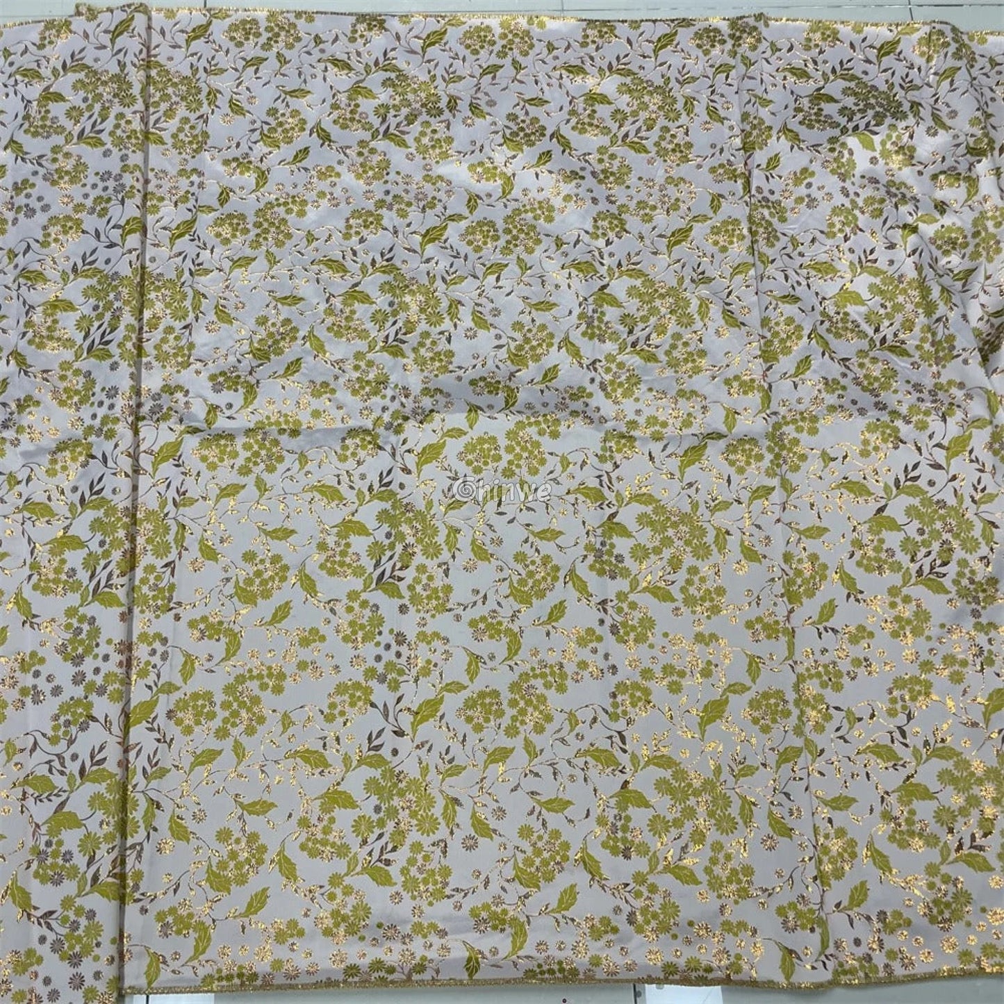 Jacquard Brocade Floral Vine & Daisy Cluster Pattern with Metallic Sheen Brocade Fabric