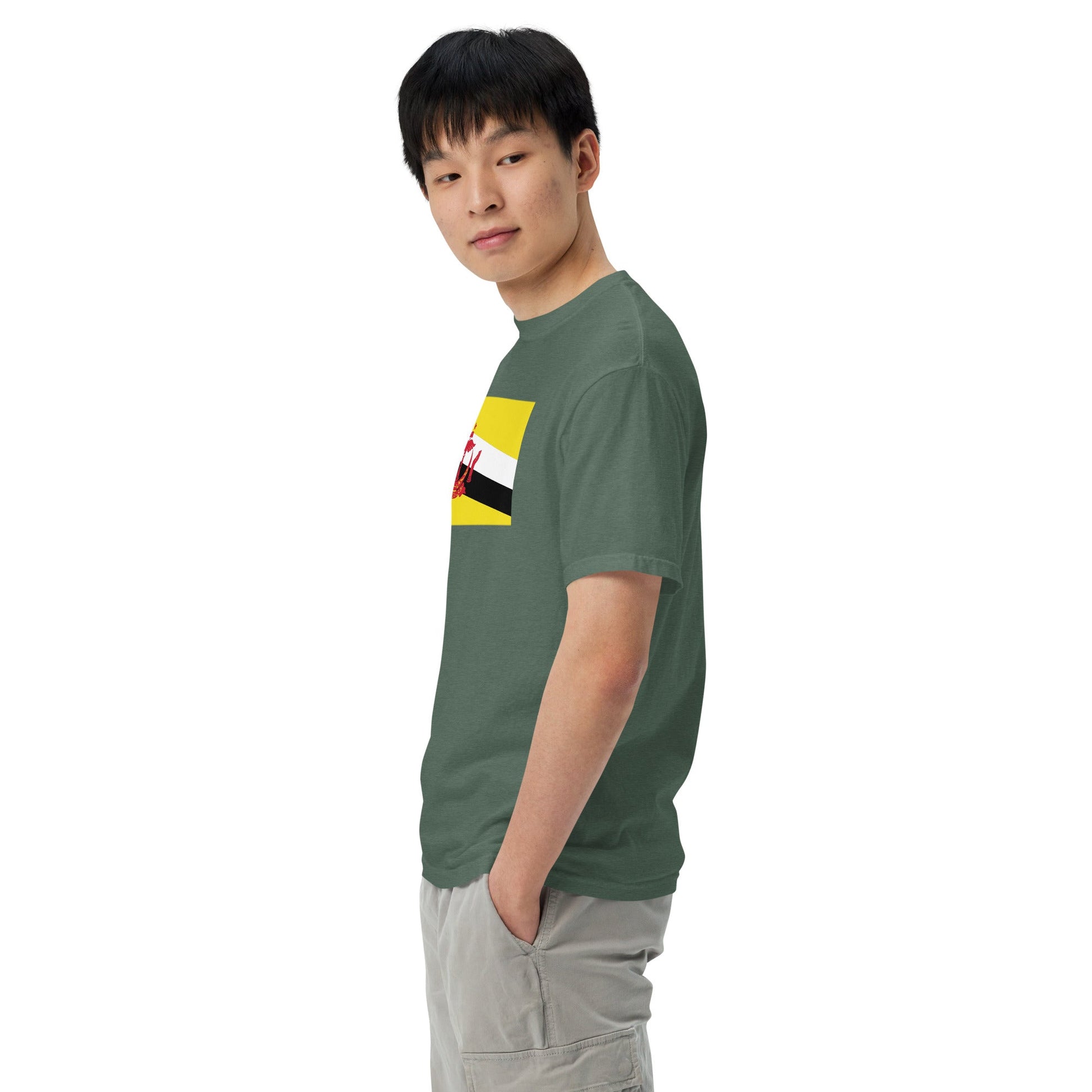 Stylish Brunei flag t-shirt laid flat, 2X large, black