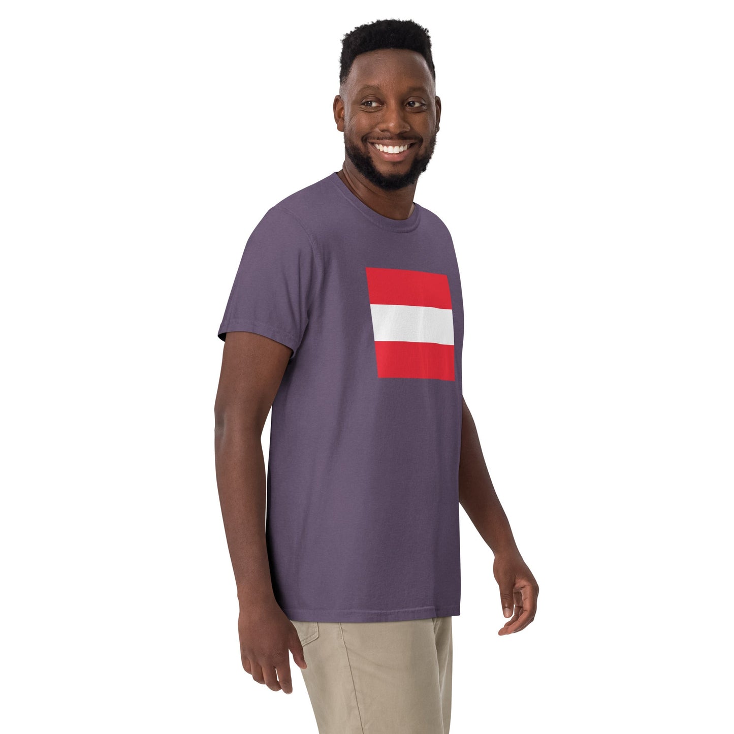 Bold Austria flag design tee in black, medium