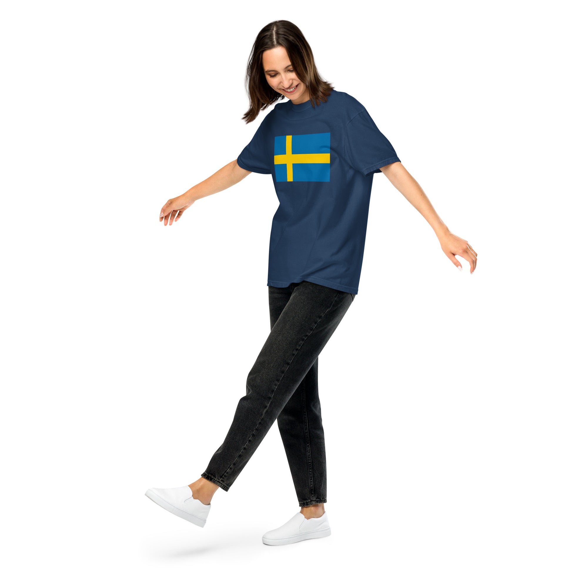 Flag tee representing Sweden in black, extra large