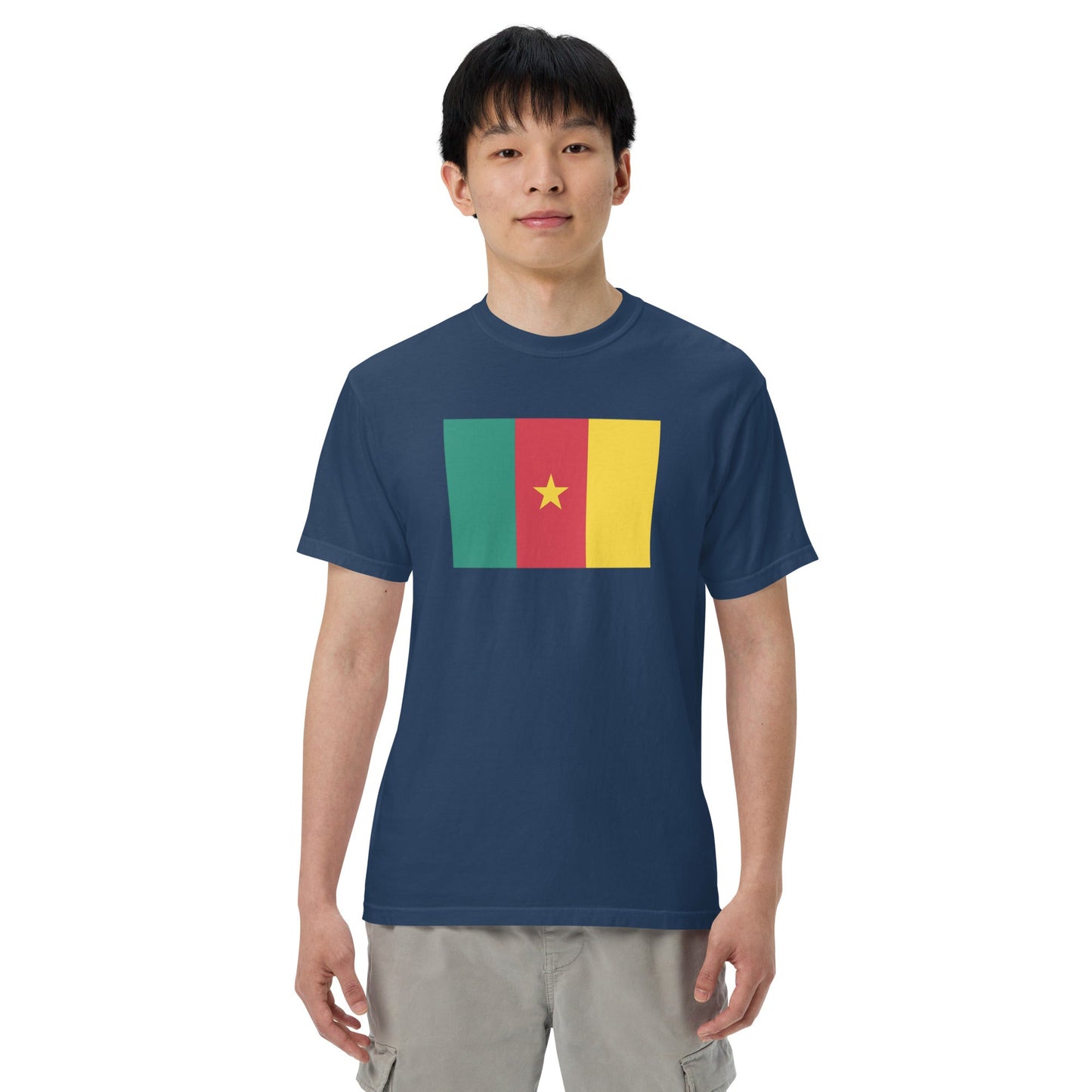 Bold Cameroon flag design tee in black, medium