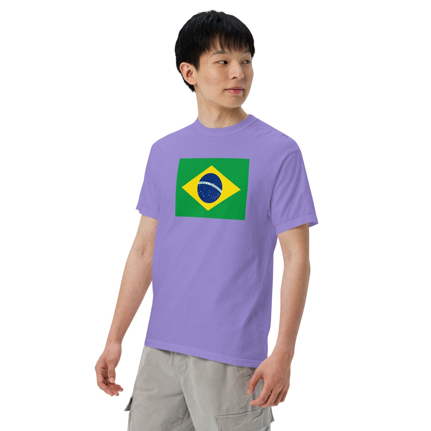 Bold Brazil flag design tee in red, extra large