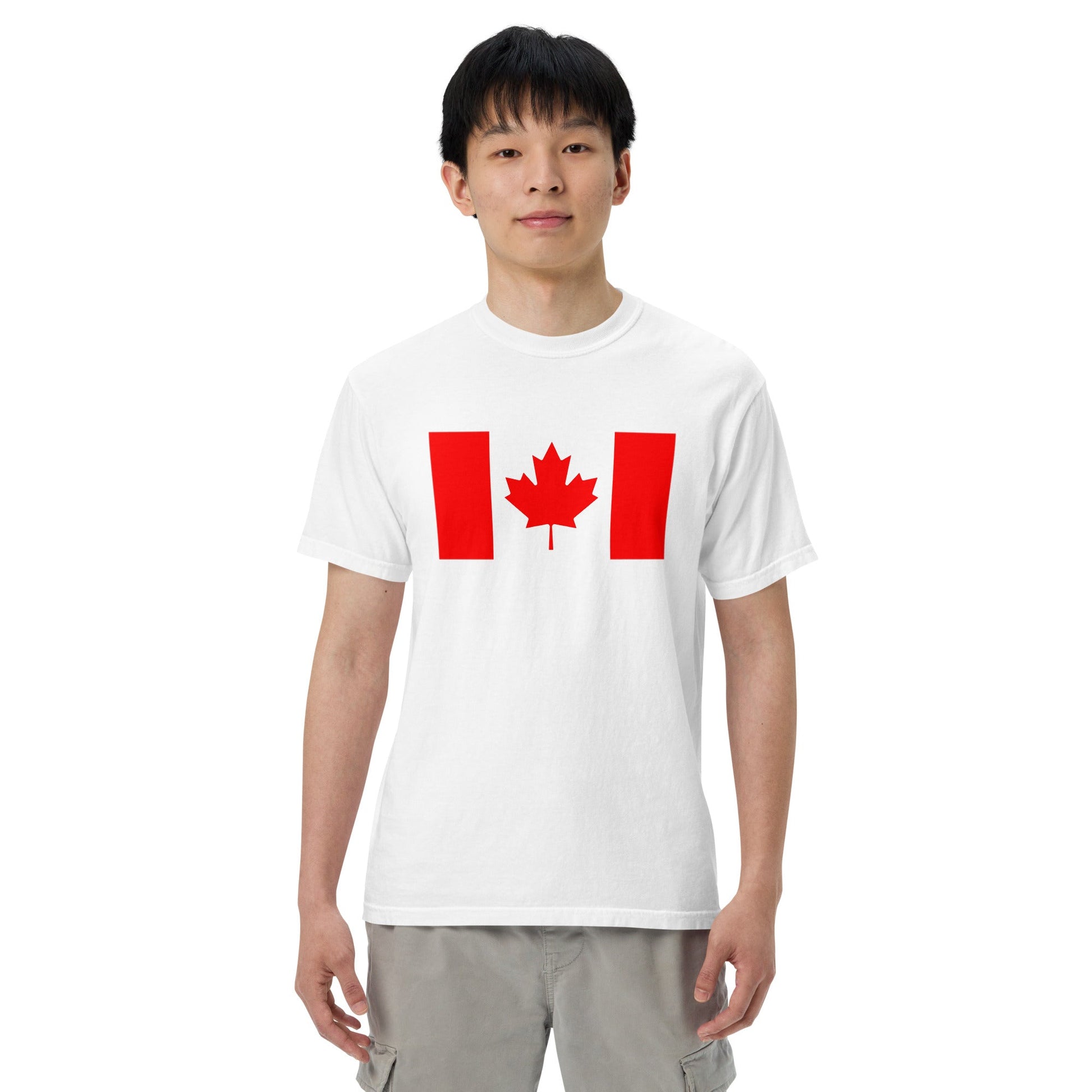 Bold Canada flag design tee in berry, large